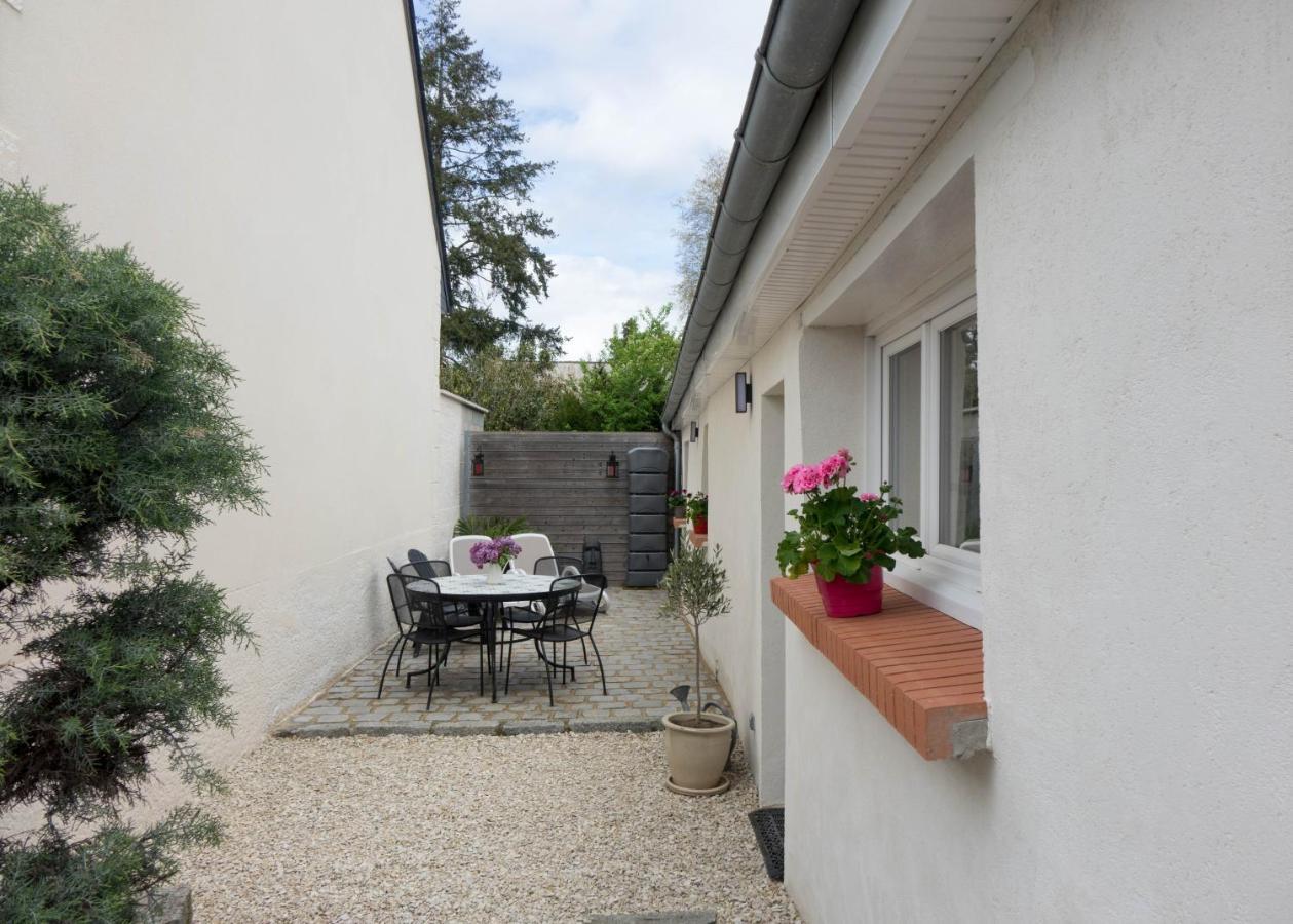 Le Dionysien *** Villa Saint-Denis-de lʼHôtel Eksteriør bilde